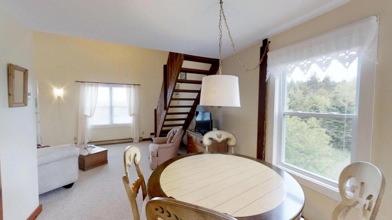 Bayview Pines Country Inn B&B Mahone Bay Exterior foto