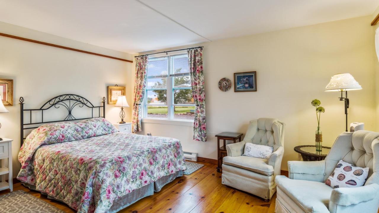 Bayview Pines Country Inn B&B Mahone Bay Exterior foto