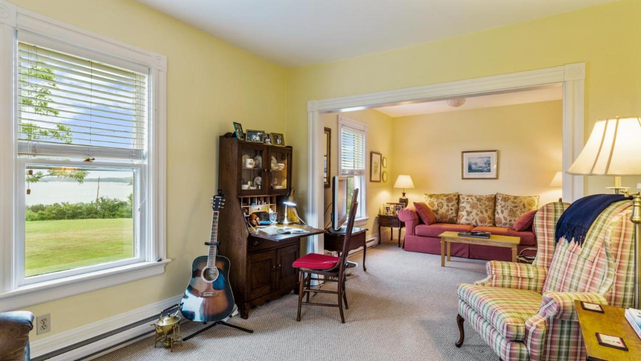 Bayview Pines Country Inn B&B Mahone Bay Exterior foto