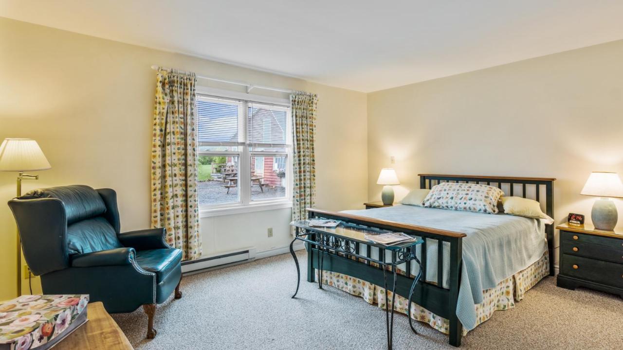 Bayview Pines Country Inn B&B Mahone Bay Exterior foto