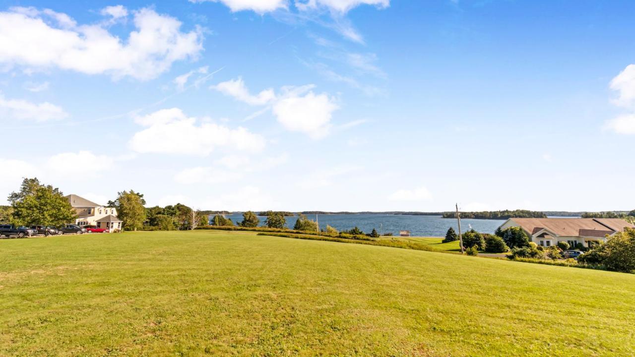 Bayview Pines Country Inn B&B Mahone Bay Exterior foto