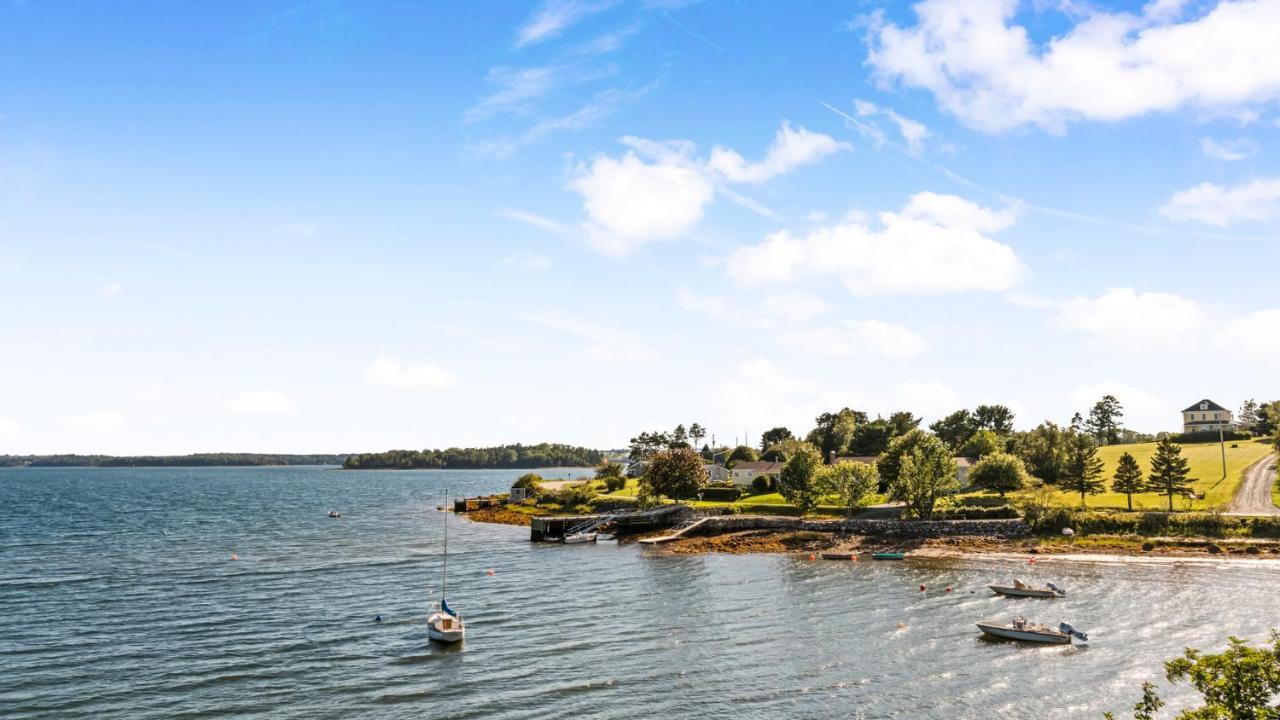 Bayview Pines Country Inn B&B Mahone Bay Exterior foto